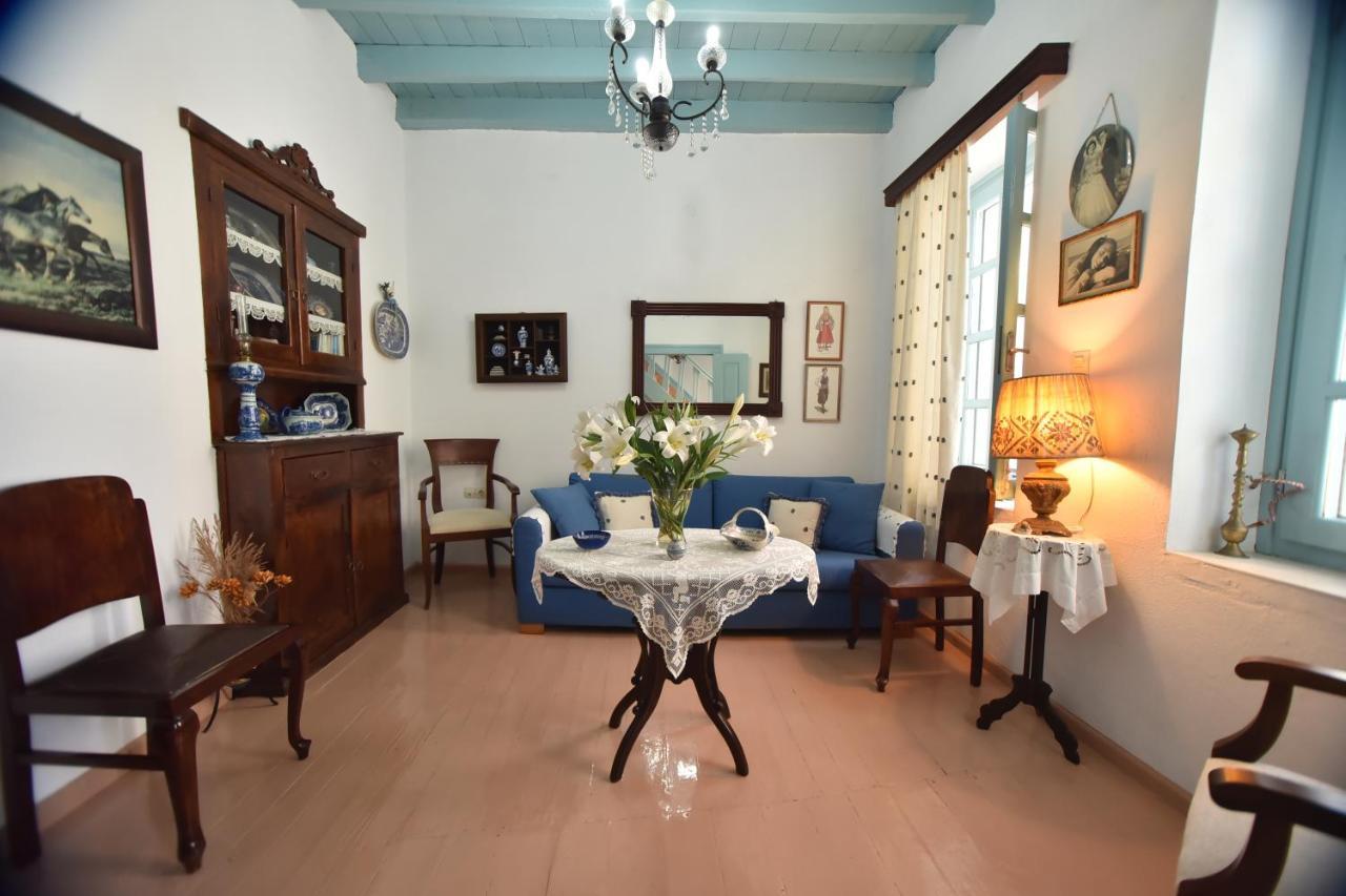 Traditional House By The Sea Mandrákion Extérieur photo