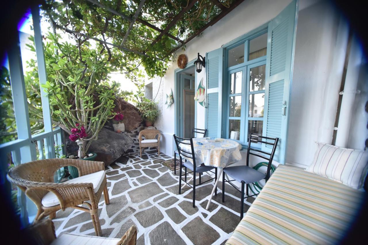 Traditional House By The Sea Mandrákion Extérieur photo